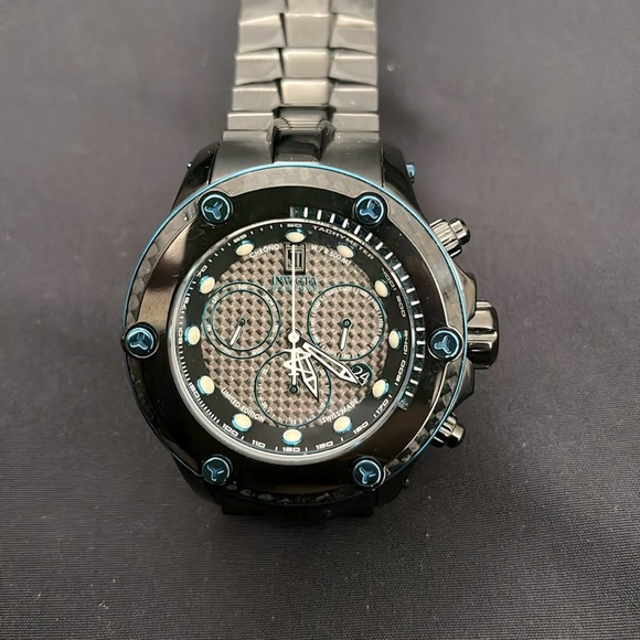 Invicta Black and Blue Men's Watch - Picture 1 of 6